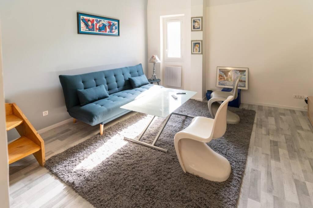 Le Charme Du Medieval Dans Un Appartement Cosy Hyeres Luaran gambar